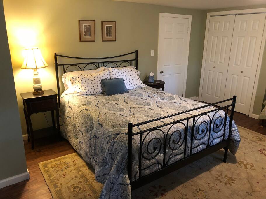 Queen bed