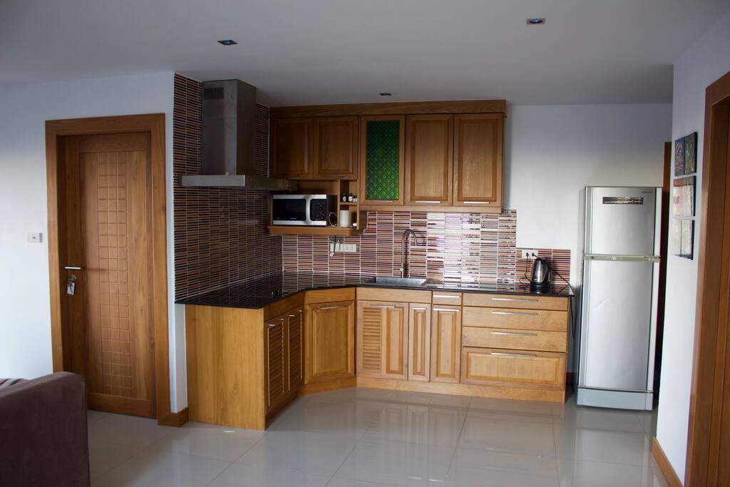 Colonial teak kitchen