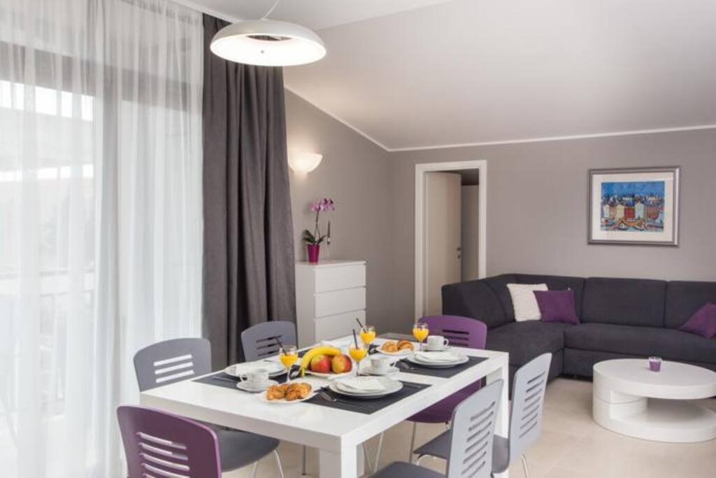 Deluxe Two-Bedroom Apartment with Balcony and City View