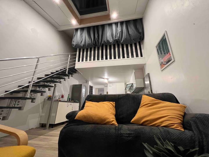 Maison Dans Résidence Privée Avec Place De Parking - 나르본