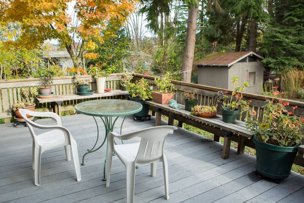A lovely outdoor patio to enjoy the backyard