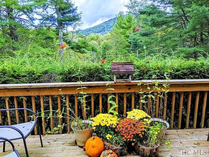 Lake Glenville Vacation Rentals & Homes North Carolina, United States