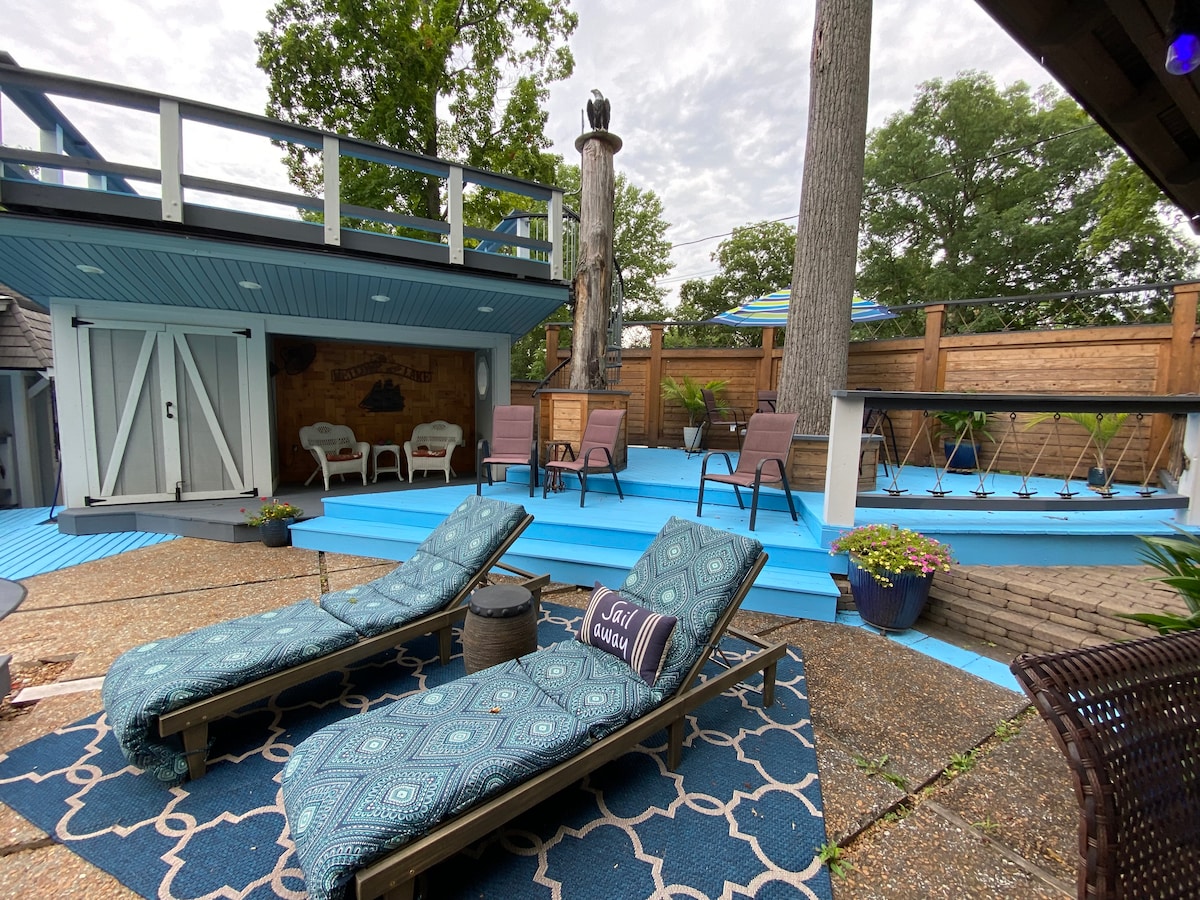 Captain Bill’s Lake House