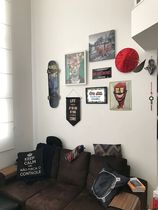 Visão da entrada do apartamento.