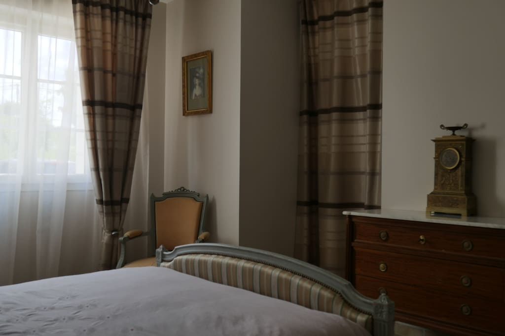 Chambre côté salle d'eau