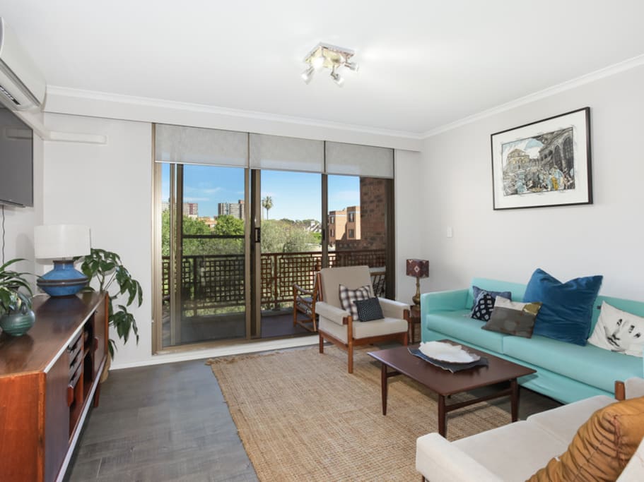 Loungeroom has balcony balcony for entertaining