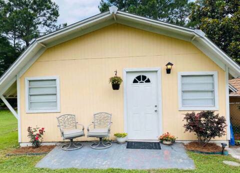 Entire Cottage in the Heart of the Emerald Coast!