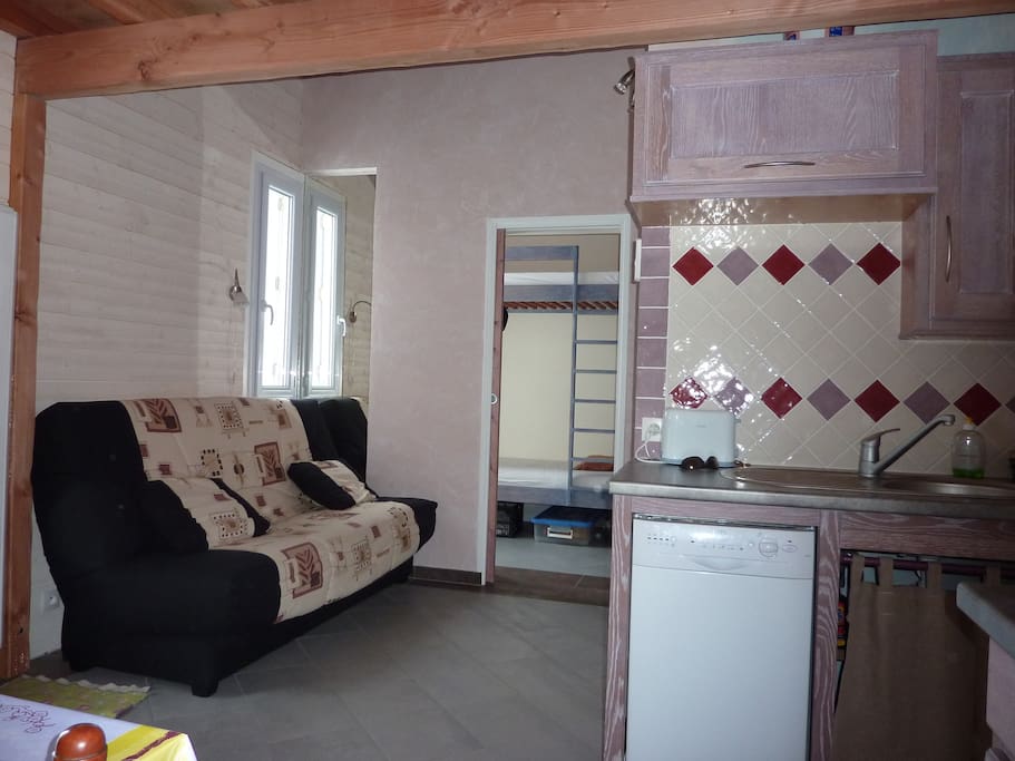 le coin salon ( 1 couchage 140 x 190 )