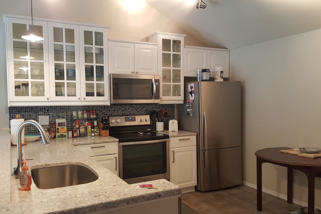 Full kitchen