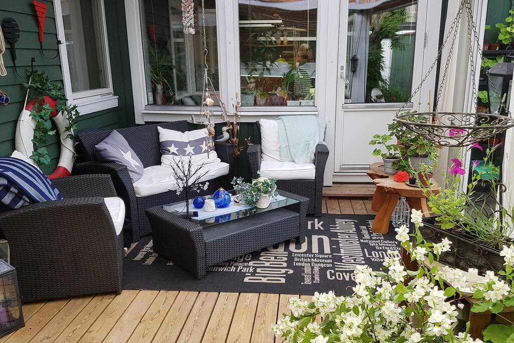 Loungen på altanen