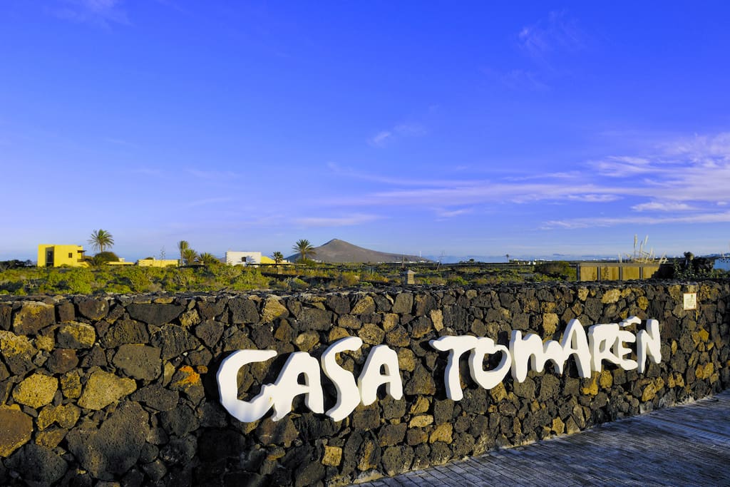 Casa Tomaren main entrance