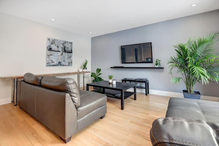 Large 5 Bed Home for Families, Groups, Colleagues