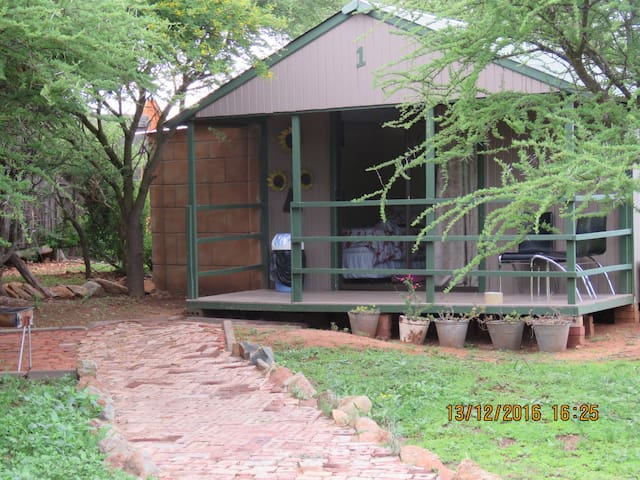 Klein Paradys Lodge - Garden Cabin 1