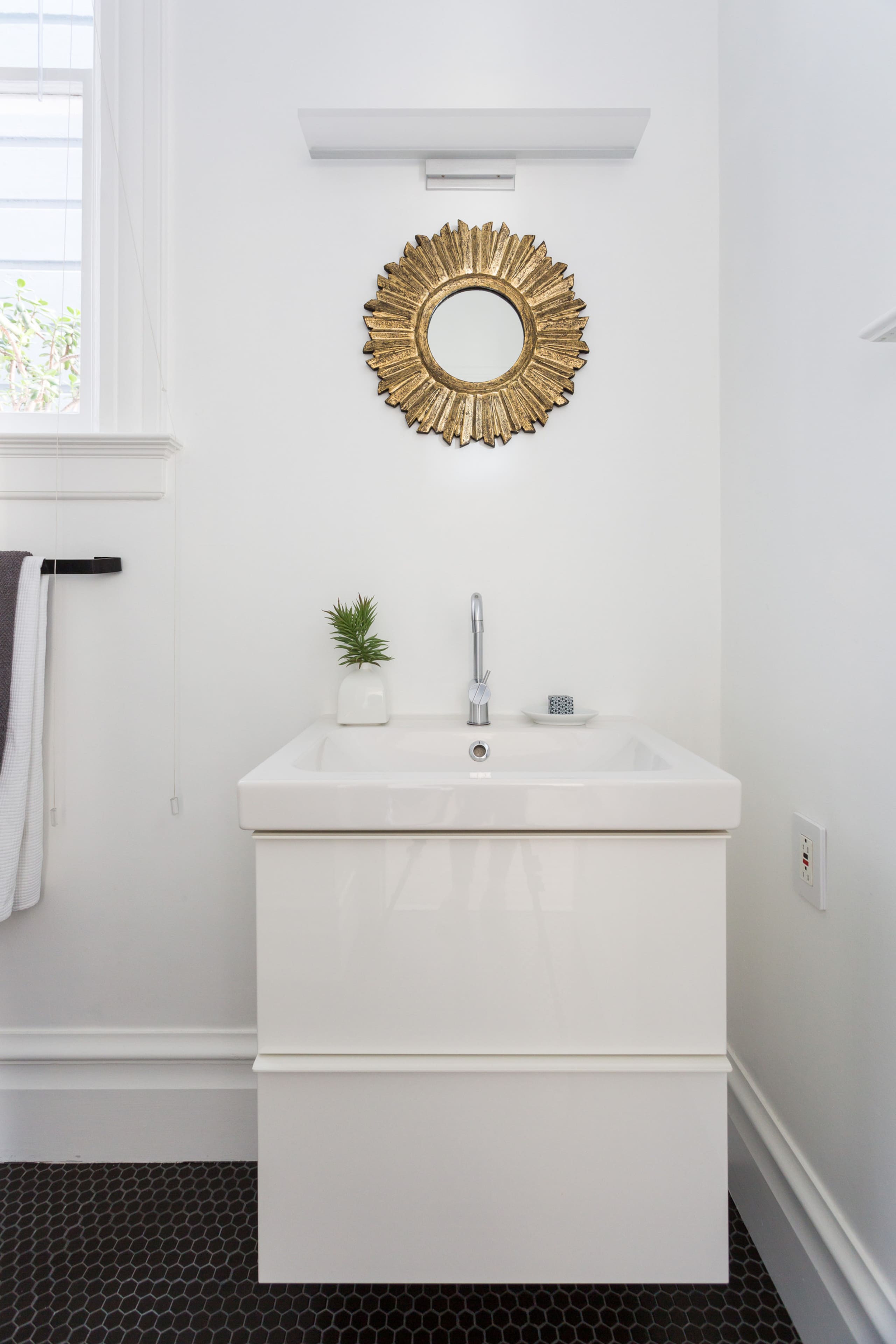 Condo in San Francisco · ★4.97 · 3 bedrooms · 3 beds · 2 baths - Image 25