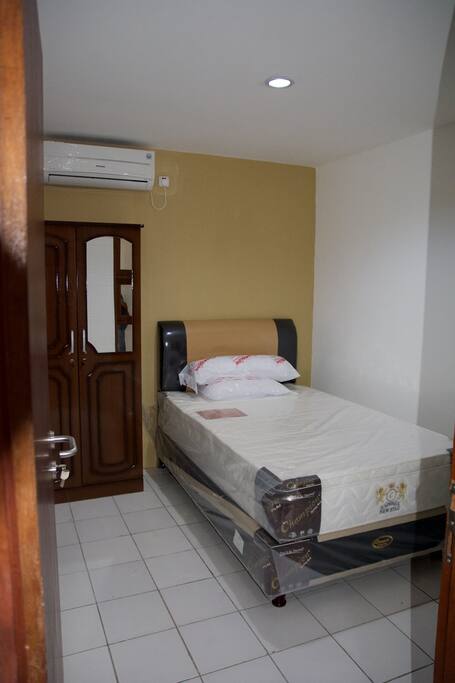 Single bed (1 person)