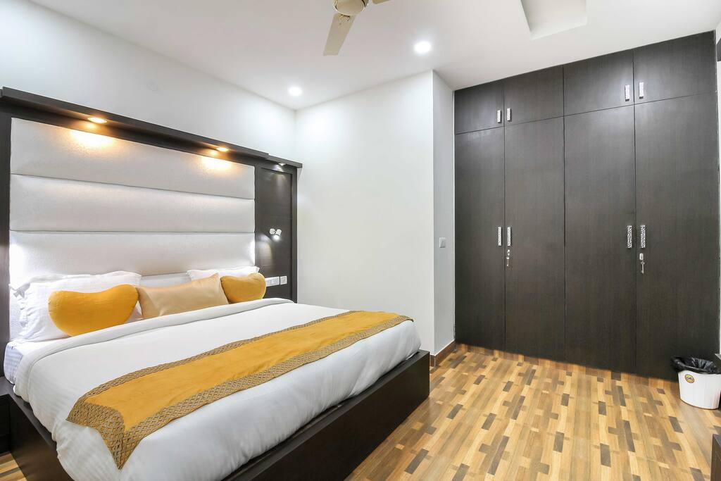 Bed/ Cupboard