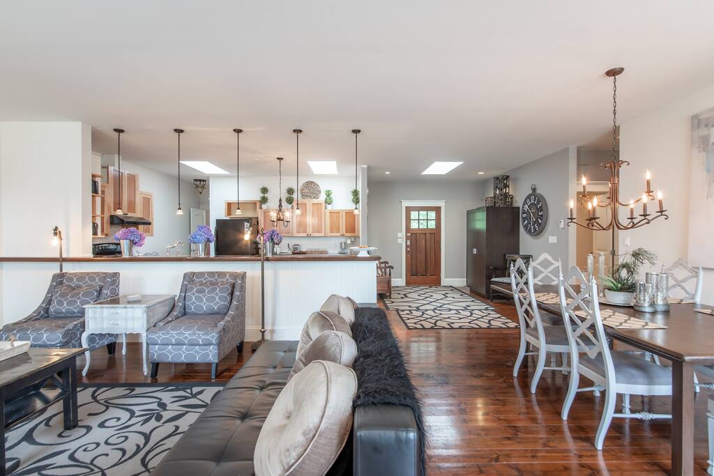 Living Room / Dining Room
