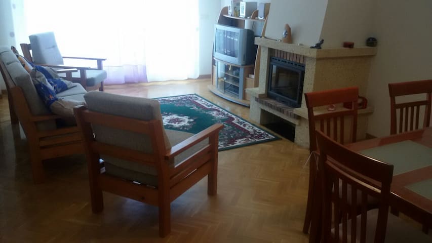 Amplia vivienda a las afueras