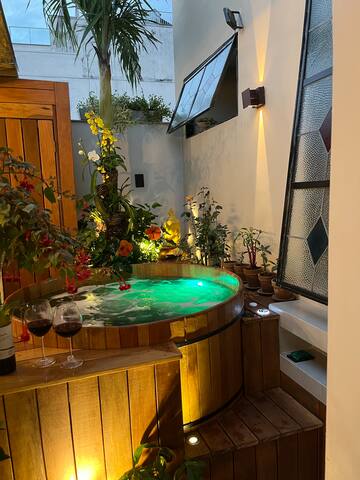 Apê Copa, Ofuro, banheira, terraço gallery image 4