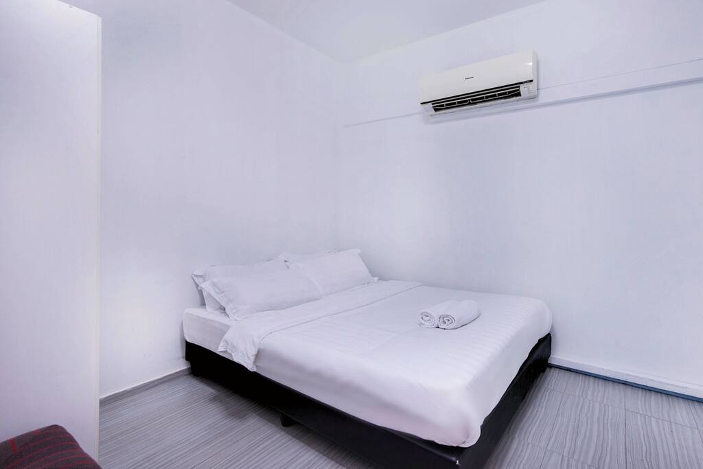 Second bedroom