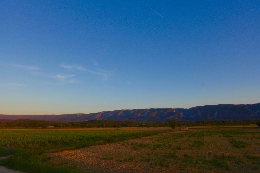 Just behind the property, the Petit Luberon