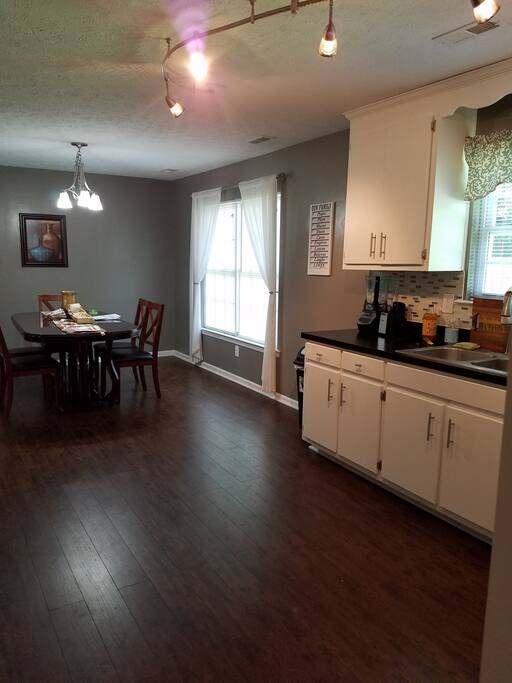 Kitchen/la cocina