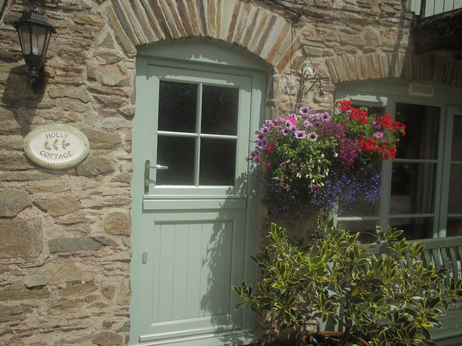 COTTAGE ENTRANCE