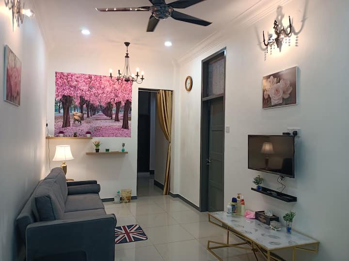 Sweet 3 bedroom home Canning Garden, Ipoh Houses for Rent in Ipoh