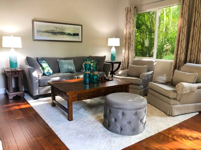 Remodeled Modern Upscale Condo in Poipu