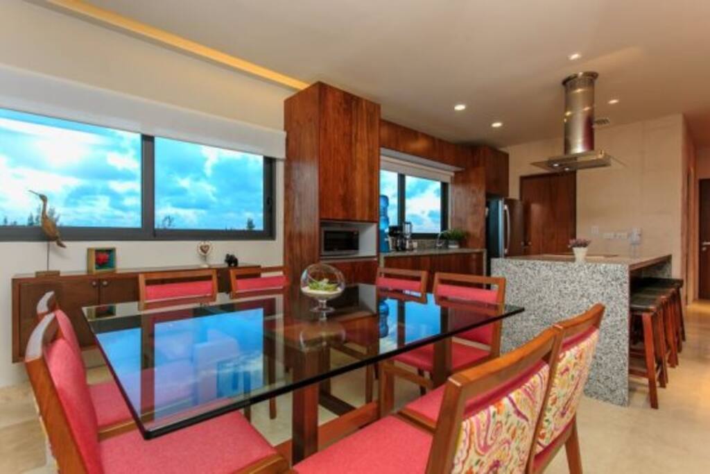 Seating for 8 and an open plan make for an enjoyable flow.