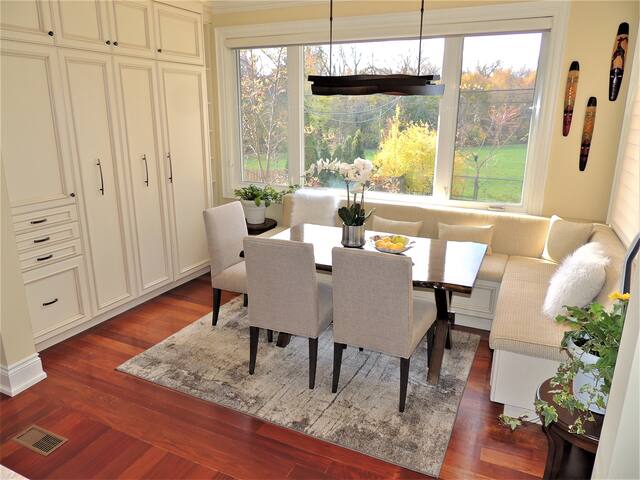 Toronto Mansion with Awe Views on Park & Creek gallery image 2