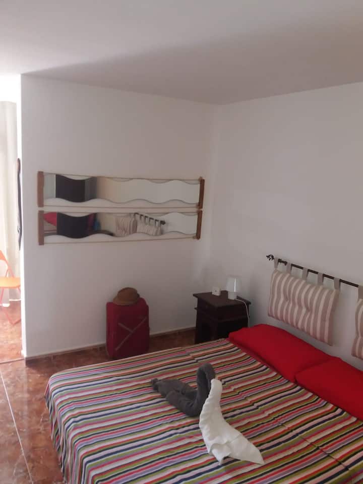 Dhomë gjumi me krevat dopio "king"