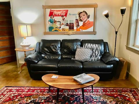 A Cool 1960's Pad Near Downtown!
