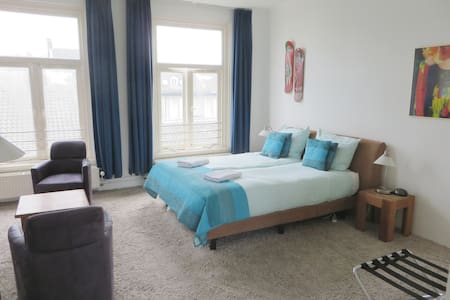 Big apartment with kitchen, own shower & toilet