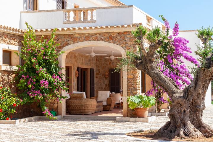 Villa Turquesa. Modern style villa with pool. gallery image 2