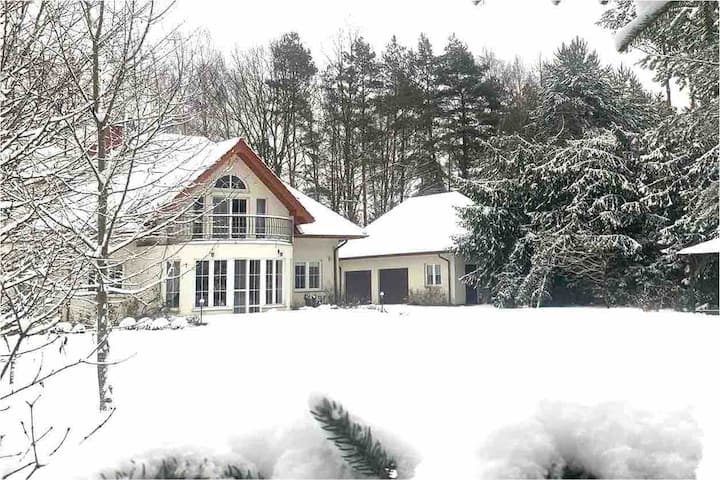 Forest Villa  - 15 min to Targi Kielce
