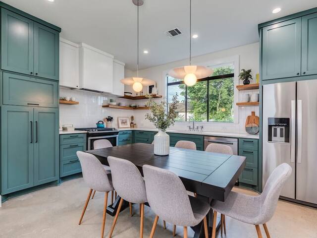 Modern Farmhouse with Rooftop Deck Downtown Views! gallery image 5