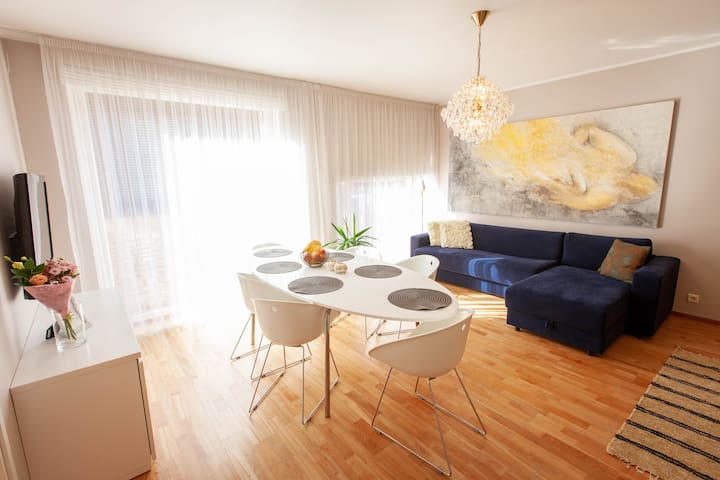 Glamorous and comfortable - close to the Old Town