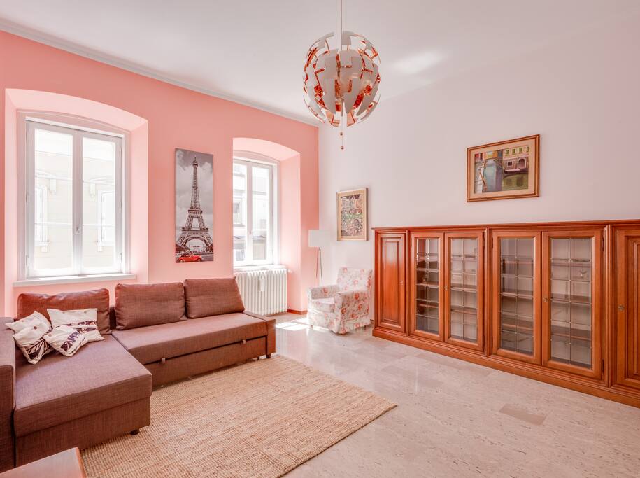 LIVING ROOM WITH SOFA BED