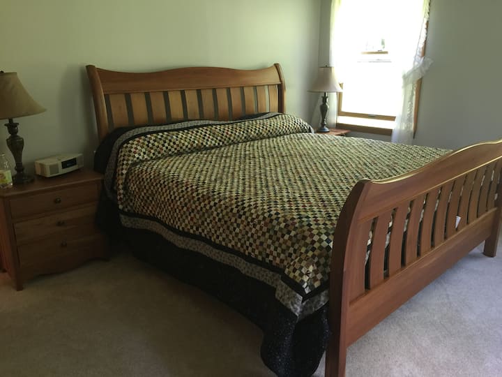 غرفة النوم الرئيسية