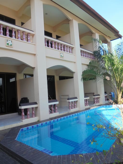 Swimming pool for only 8 deluxe rooms