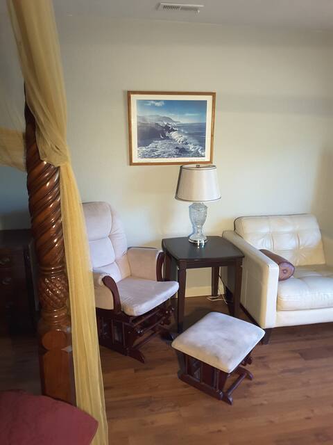 Private Suite, near SSU, Green Center & Casino