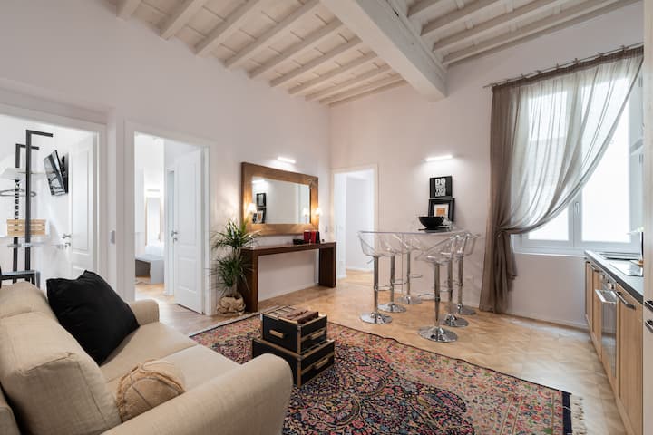 To Enjoy At The Charming Flat In Borgo Dei Greci - Florence