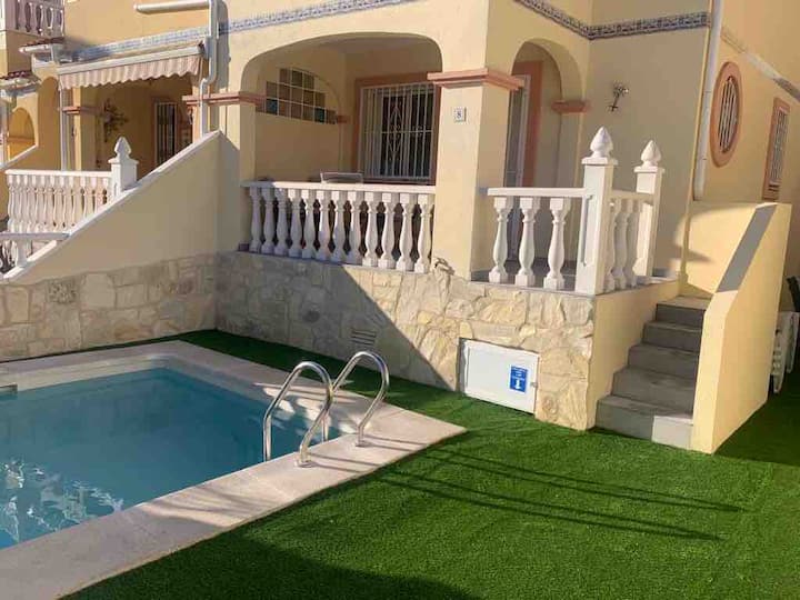 Villa Martin House- Private Pool - Sleeps 6 - Pilar de la Horadada