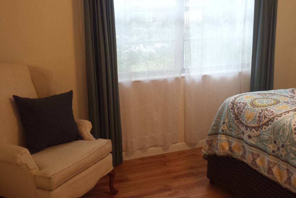 Beautiful windows letting in light but with black out curtains for night if you need.