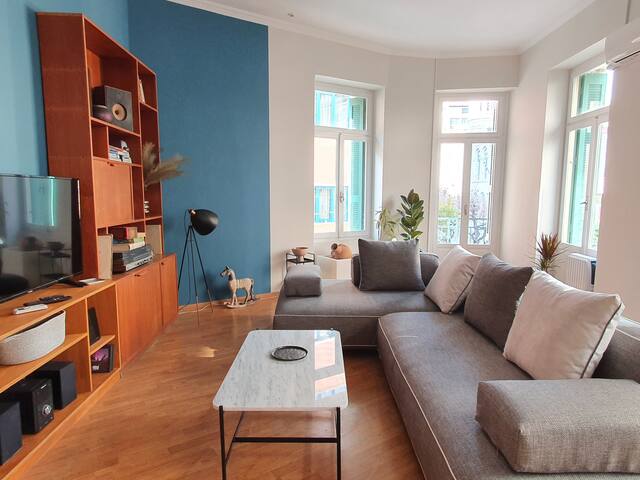 Neoclassical House in the Heart of Athens gallery image 5