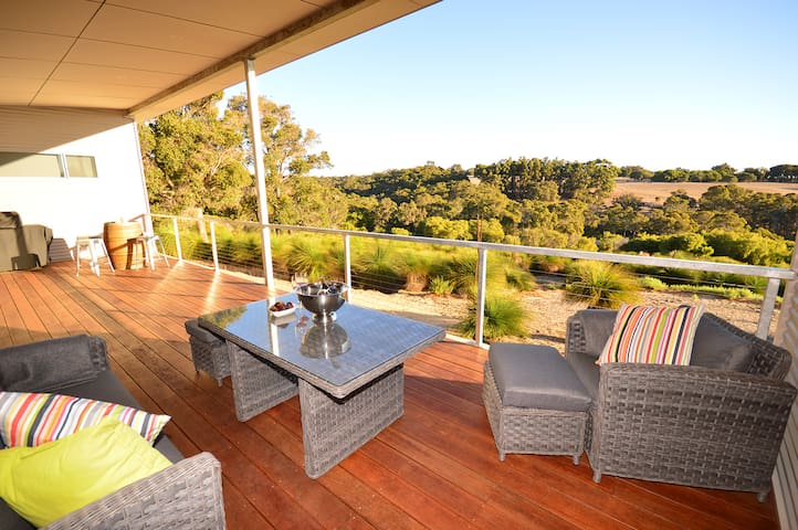 *Highview – luxurious romantic rural getaway