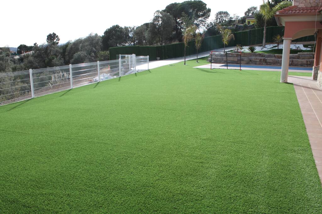campo de futbol, 250m2