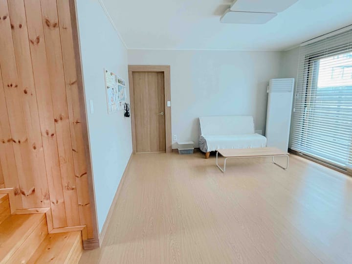 아주 사적인 자쿠지 그리고 불턱 / 제주해녀가 사는 집 - Jeju