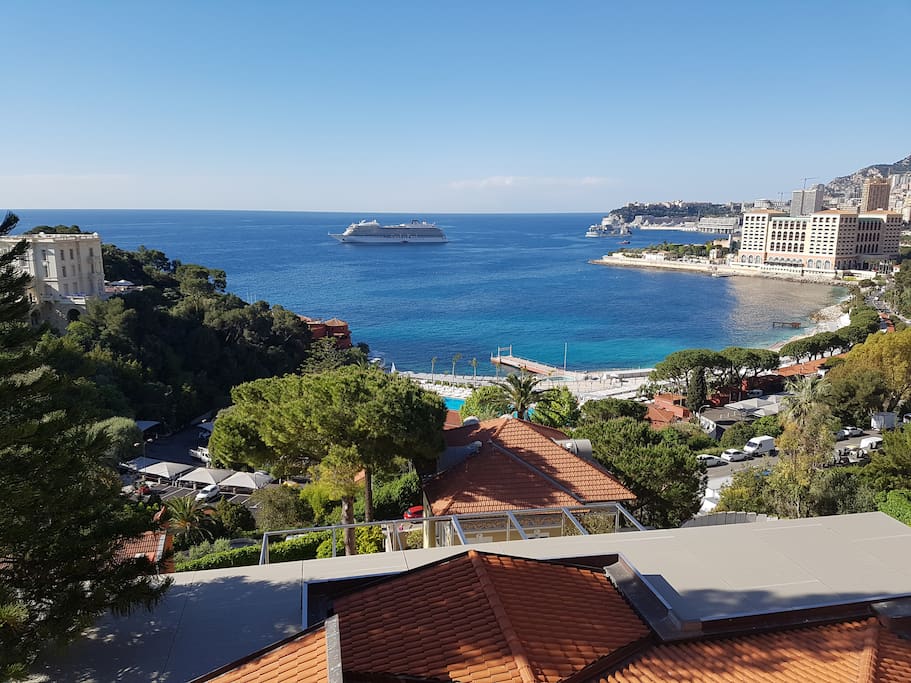 Beautful Monte Calo Beach and Monte Carlo Bay view from the terasse of my flat! sun whole day- south exposition of the flat!